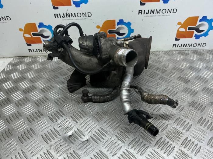 Turbo van een Opel Astra J (PC6/PD6/PE6/PF6) 1.4 Turbo 16V 2012