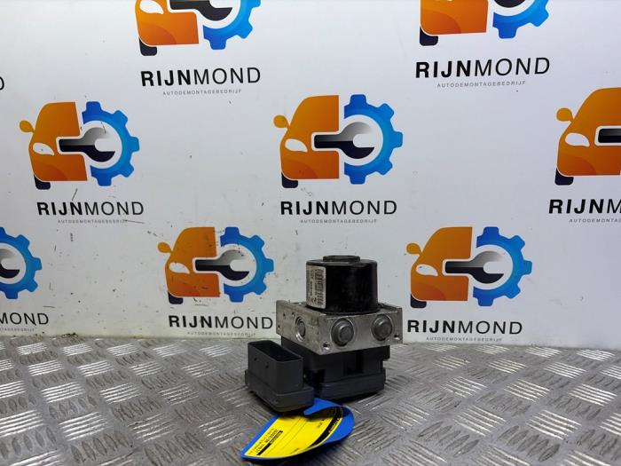 Gebruikte ABS Pomp Citroen C3 (SC) 1.4 16V VTi Prijs € 49,99 Margeregeling aangeboden door Autodemontage Rijnmond BV