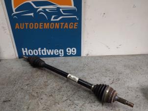 Gebruikte Cardanas rechts-voor (VWA) Peugeot 208 I (CA/CC/CK/CL) 1.0 Vti 12V PureTech Prijs € 18,00 Margeregeling aangeboden door Autodemontage VDW