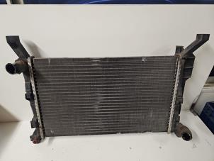 Gebruikte Radiateur Mercedes B (W245) 1.5 B-160 16V Prijs € 37,00 Margeregeling aangeboden door Autodemontage VDW