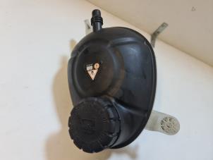 Gebruikte Expansievat Mercedes C (W205) C-220 2.2 CDI BlueTEC, C-220 d 16V Prijs € 22,00 Margeregeling aangeboden door Autodemontage VDW