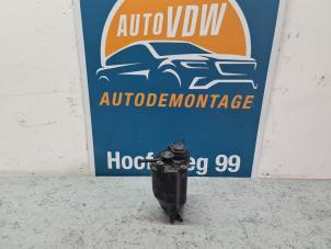 Gebruikte Koolstoffilter Volkswagen Golf IV (1J1) 1.6 Prijs € 18,00 Margeregeling aangeboden door Autodemontage VDW