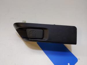 Gebruikte Tankklep Schakelaar Toyota Yaris III (P13) 1.33 16V Dual VVT-I Prijs € 11,00 Margeregeling aangeboden door Autodemontage VDW