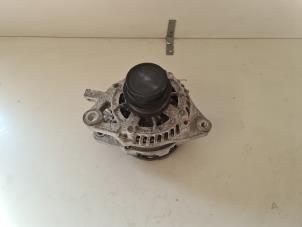 Gebruikte Dynamo Toyota Yaris III (P13) 1.33 16V Dual VVT-I Prijs € 40,00 Margeregeling aangeboden door Autodemontage VDW