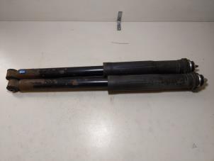 Gebruikte Schokdemper set Toyota Yaris III (P13) 1.33 16V Dual VVT-I Prijs € 26,00 Margeregeling aangeboden door Autodemontage VDW