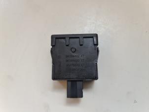 Gebruikte Licht Schakelaar Peugeot 208 I (CA/CC/CK/CL) 1.0 Vti 12V PureTech Prijs € 7,00 Margeregeling aangeboden door Autodemontage VDW