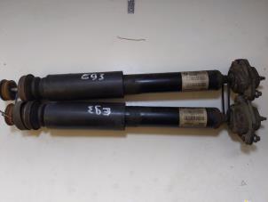 Gebruikte Schokdemper set BMW 3 serie (E93) 320i 16V Prijs € 22,00 Margeregeling aangeboden door Autodemontage VDW