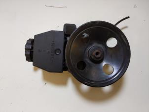 Gebruikte Servopomp Mercedes C (W202) 1.8 C-180 16V Prijs € 33,00 Margeregeling aangeboden door Autodemontage VDW