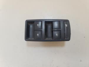 Gebruikte Raam schakelaar elektrisch Opel Insignia 1.8 16V Ecotec Prijs € 14,00 Margeregeling aangeboden door Autodemontage VDW