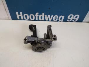 Gebruikte Oliepomp Volkswagen Passat Variant (365) 1.6 TDI 16V Bluemotion Prijs € 30,00 Margeregeling aangeboden door Autodemontage VDW