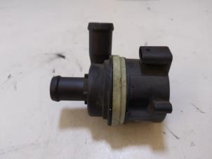 Gebruikte Waterpomp Volkswagen Polo V (6R) 1.2 TDI 12V BlueMotion Prijs € 33,00 Margeregeling aangeboden door Autodemontage VDW