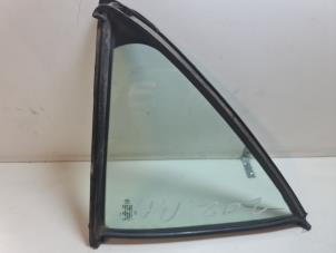 Gebruikte Driehoeks Ruit rechts-achter Mercedes C (W202) 2.0 C-200D Prijs € 26,00 Margeregeling aangeboden door Autodemontage VDW