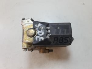 Gebruikte ABS Pomp Mercedes E (W124) 3.0 300 E Prijs € 37,00 Margeregeling aangeboden door Autodemontage VDW