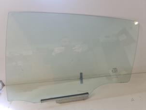 Gebruikte Portierruit 4Deurs links-achter Toyota Yaris III (P13) 1.33 16V Dual VVT-I Prijs € 18,00 Margeregeling aangeboden door Autodemontage VDW