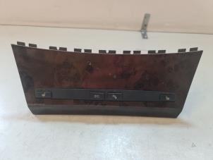 Gebruikte Schakelaar Stoelverwarming BMW 5 serie Touring (E61) 530d 24V Prijs € 26,00 Margeregeling aangeboden door Autodemontage VDW