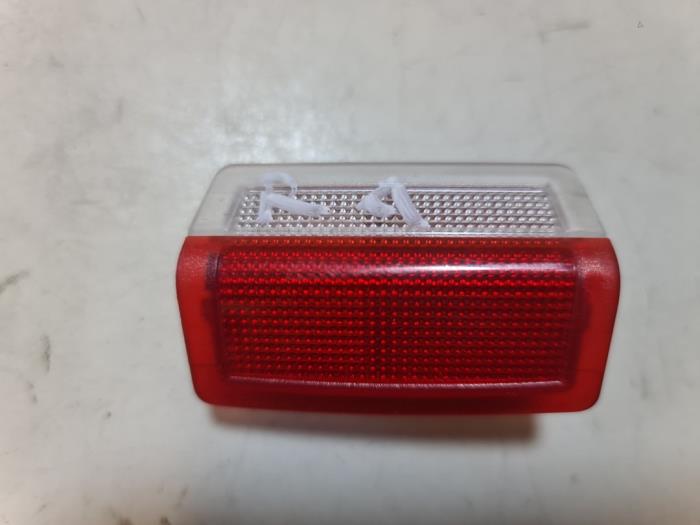 Instapverlichting van een Mercedes-Benz C (W205) C-220 2.2 CDI BlueTEC, C-220 d 16V 2014