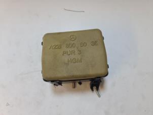 Gebruikte Vacuumpomp Elektrisch Deurvergrendeling Mercedes E (C207) E-220 CDI 16V BlueEfficiency Prijs € 37,00 Margeregeling aangeboden door Autodemontage VDW