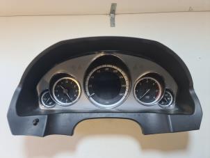 Gebruikte Tellerklok Mercedes E (C207) E-220 CDI 16V BlueEfficiency Prijs € 37,00 Margeregeling aangeboden door Autodemontage VDW
