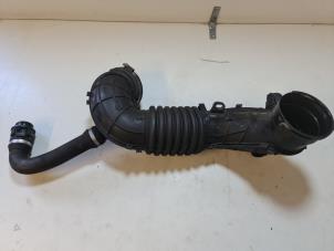 Gebruikte Aanzuigslang Lucht BMW 1 serie (F20) 116d 2.0 16V Prijs € 50,00 Margeregeling aangeboden door Autodemontage VDW