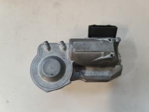 Gebruikte Anti diefstal slot Mercedes Vito (639.6) 2.2 111 CDI 16V 4x4 Prijs € 37,00 Margeregeling aangeboden door Autodemontage VDW