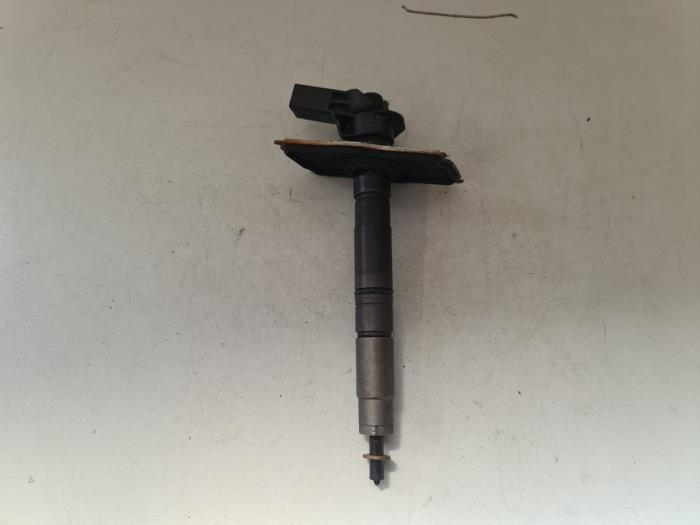 Verstuiver (diesel) van een Audi A3 Sportback (8PA) 2.0 TDI 16V 2009