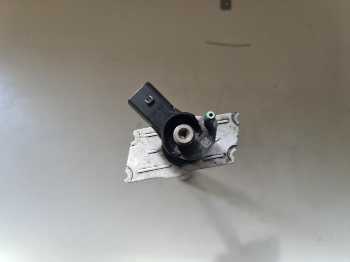 Verstuiver (diesel) van een Audi A3 Sportback (8PA) 2.0 TDI 16V 2009