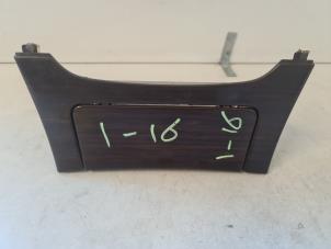 Gebruikte Asbak voor Opel Insignia 1.6 16V Ecotec Prijs € 18,00 Margeregeling aangeboden door Autodemontage VDW