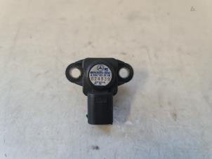 Gebruikte Map Sensor (inlaatspruitstuk) Mercedes C (W203) 2.0 C-200K 16V Prijs € 11,00 Margeregeling aangeboden door Autodemontage VDW
