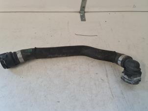 Gebruikte Koelwaterslang Mercedes C (W205) C-220 2.2 CDI BlueTEC, C-220 d 16V Prijs € 20,00 Margeregeling aangeboden door Autodemontage VDW