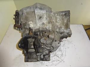 Gebruikte Versnellingsbak Nissan X-Trail (T30) 2.2 Di 4x4 Prijs € 225,00 Margeregeling aangeboden door Autodemontagebedrijf de Jong