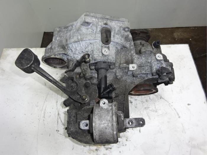 Gebruikte Versnellingsbak Volkswagen Polo IV (9N1/2/3) 1.4 TDI 75 Prijs € 200,00 Margeregeling aangeboden door Autodemontagebedrijf de Jong