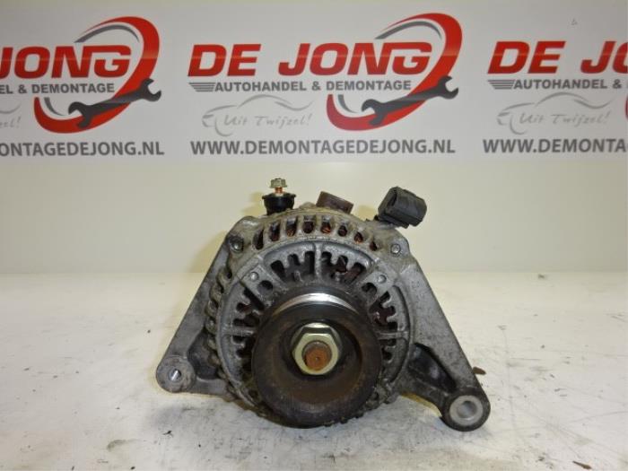 Gebruikte Dynamo Toyota Corolla Verso (E12) 1.6 16V VVT-i Prijs € 29,95 Margeregeling aangeboden door Autodemontagebedrijf de Jong