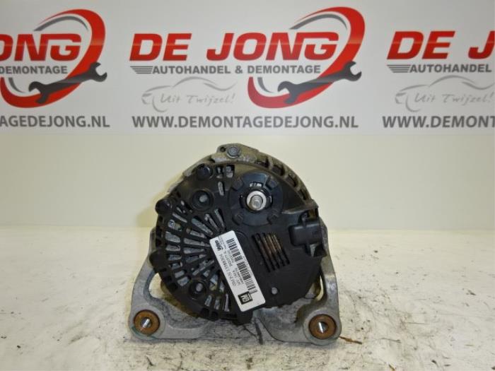 Dynamo van een Opel Mokka/Mokka X 1.6 16V EcoFlex 4x2 2015