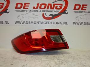 Gebruikte Achterlicht links Renault Clio IV (5R) 1.5 Energy dCi 90 FAP Prijs € 17,99 Margeregeling aangeboden door Autodemontagebedrijf de Jong