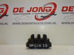 Gebruikte Bobine Opel Omega B (25/26/27) 2.2 16V Prijs € 49,99 Margeregeling aangeboden door Autodemontagebedrijf de Jong