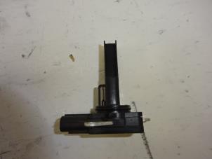 Gebruikte Luchtmassameter Toyota RAV4 (A3) 2.0 16V VVT-i 4x4 Prijs € 32,99 Margeregeling aangeboden door Autodemontagebedrijf de Jong