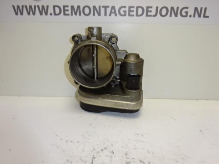 Gebruikte Gasklephuis Chrysler 300 C 3.5 V6 24V Prijs € 69,95 Margeregeling aangeboden door Autodemontagebedrijf de Jong