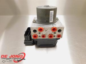 Gebruikte ABS Pomp Ford Mondeo IV Wagon 2.0 TDCi 115 16V Prijs € 49,99 Margeregeling aangeboden door Autodemontagebedrijf de Jong