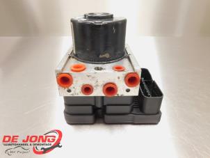 Gebruikte ABS Pomp Ford Transit Connect 1.8 TDCi 110 Prijs € 23,99 Margeregeling aangeboden door Autodemontagebedrijf de Jong