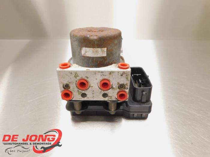 Gebruikte ABS Pomp Mazda 6 (GG12/82) 1.8i 16V Prijs € 58,99 Margeregeling aangeboden door Autodemontagebedrijf de Jong