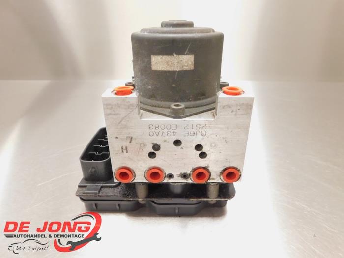 Gebruikte ABS Pomp Mazda 6 Sportbreak (GY19/89) 1.8i 16V Prijs € 49,99 Margeregeling aangeboden door Autodemontagebedrijf de Jong