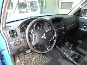 Gebruikte Airbag Set + Module Mitsubishi Pajero Hardtop (V6/7) 3.2 DI-D 16V Autom. Prijs € 350,00 Margeregeling aangeboden door Autodemontagebedrijf de Jong