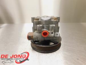 Gebruikte Pomp Servo Toyota RAV4 (A2) 2.0 D-4D 16V 4x4 Prijs € 29,99 Margeregeling aangeboden door Autodemontagebedrijf de Jong