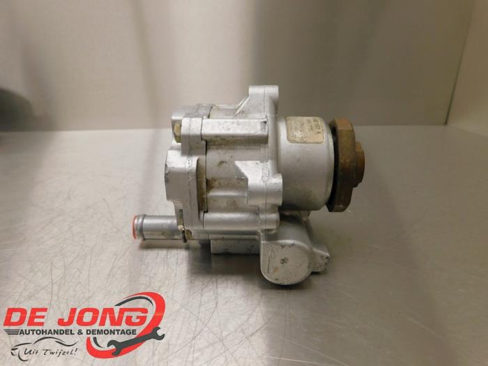 Gebruikte Servopomp Volkswagen Polo III (6N2) 1.4 Prijs € 14,99 Margeregeling aangeboden door Autodemontagebedrijf de Jong