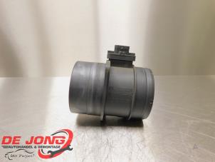 Gebruikte Luchtmassameter Seat Leon SC (5FC) 2.0 TDI FR 16V Prijs € 7,99 Margeregeling aangeboden door Autodemontagebedrijf de Jong