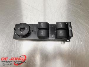 Gebruikte Combischakelaar ramen Ford Focus 2 Wagon 1.6 TDCi 16V 110 Prijs € 23,99 Margeregeling aangeboden door Autodemontagebedrijf de Jong