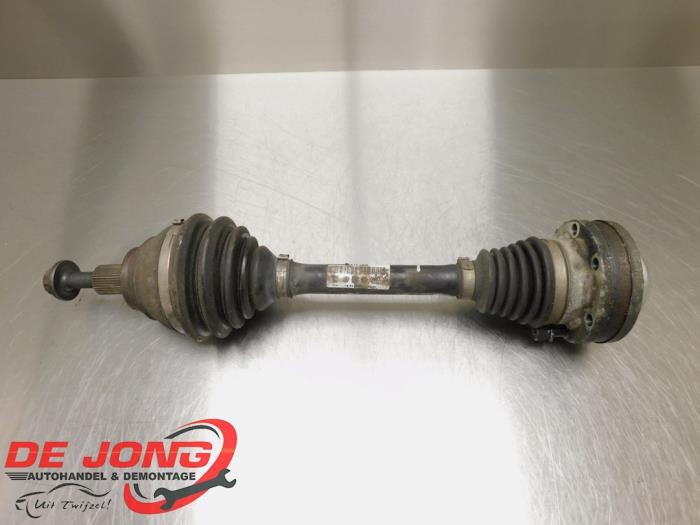Gebruikte Steekas links-voor Volkswagen Passat Variant (3C5) 2.0 TDI 140 Prijs € 14,99 Margeregeling aangeboden door Autodemontagebedrijf de Jong