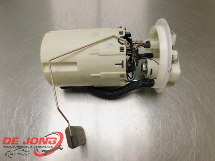 Gebruikte Tank element Pomp Alfa Romeo 147 (937) 1.6 HP Twin Spark 16V Prijs € 24,99 Margeregeling aangeboden door Autodemontagebedrijf de Jong