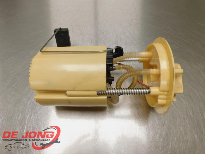 Gebruikte Tank element Pomp Alfa Romeo MiTo (955) 1.3 JTDm 16V Prijs € 21,90 Margeregeling aangeboden door Autodemontagebedrijf de Jong