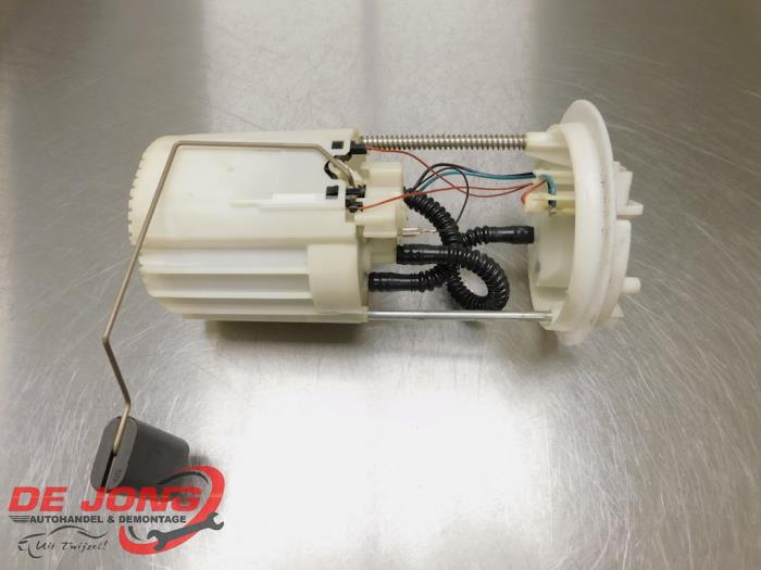 Gebruikte Tank element Pomp Fiat Stilo (192A/B) 1.6 16V Prijs € 19,99 Margeregeling aangeboden door Autodemontagebedrijf de Jong